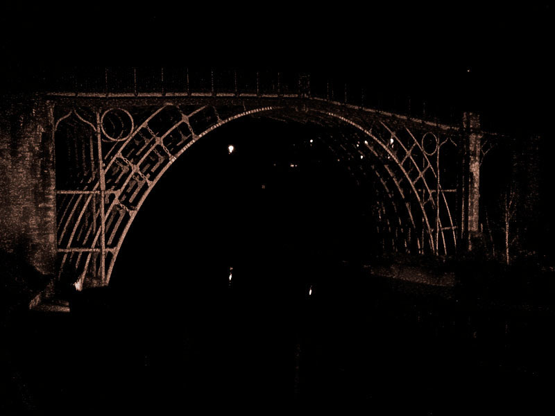 Ironbridge-by-night-02